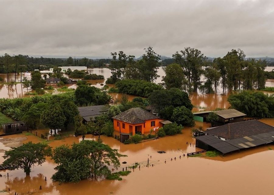 ارتفاع حصيلة الفيضانات في جنوب البرازيل إلى 29 قتيلاً و60 مفقوداً 